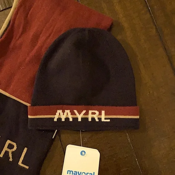MAYORAL Boys hat and scarf set size 4T Brand New - Picture 2 of 9